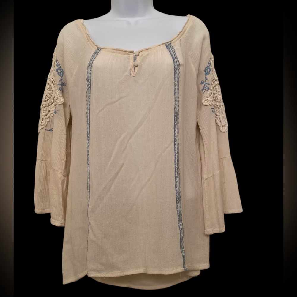 Altar’s State cream and blue blouse size M